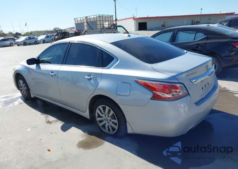 2015 Nissan Altima 2.5 S из США, поврежденный, VIN 1N4AL3AP6FN872399